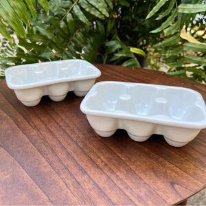 2 Ceramic Egg Carton Holders Each Holds 6 Eggs 🥚🐣 excellent condition
